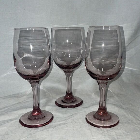 Beautiful purple wine glasses - Picture 1 of 10